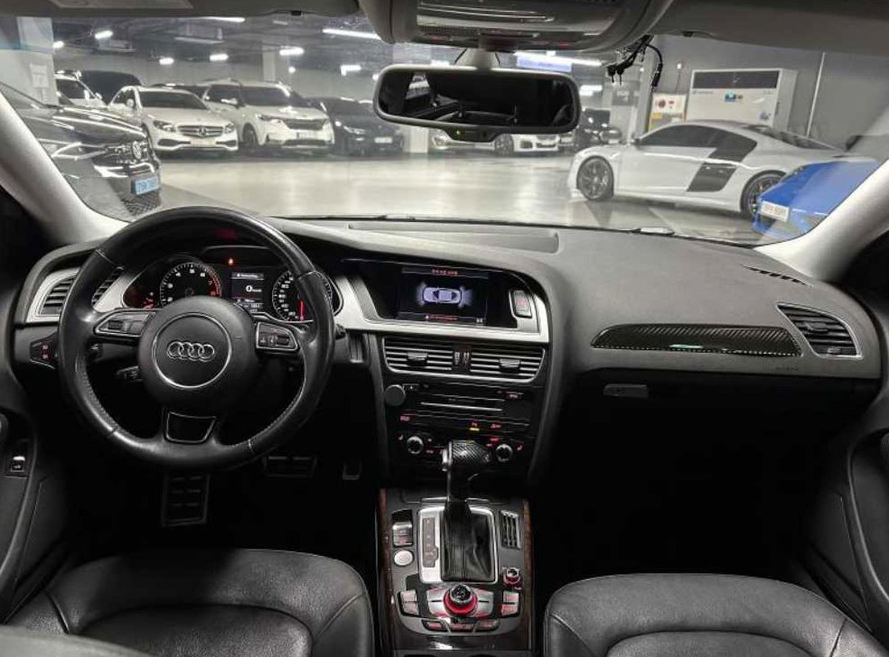 아우디 A4 2.0 TFSI 콰트로 사진 7