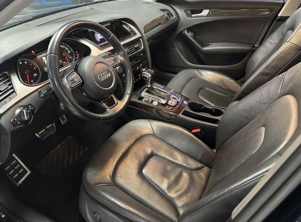 아우디 A4 2.0 TFSI 콰트로 사진 8
