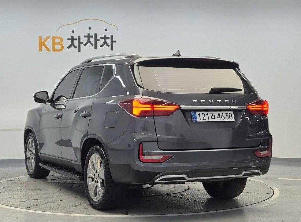 KG모빌리티(쌍용)  렉스턴 디젤 2.2 4WD 프레스티지 사진 2