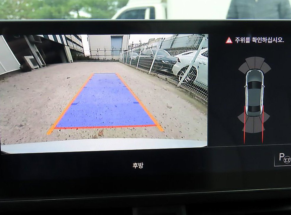 아우디 A4 40 TFSI 프리미엄 사진 15
