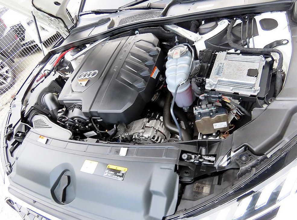아우디 A4 40 TFSI 프리미엄 사진 19