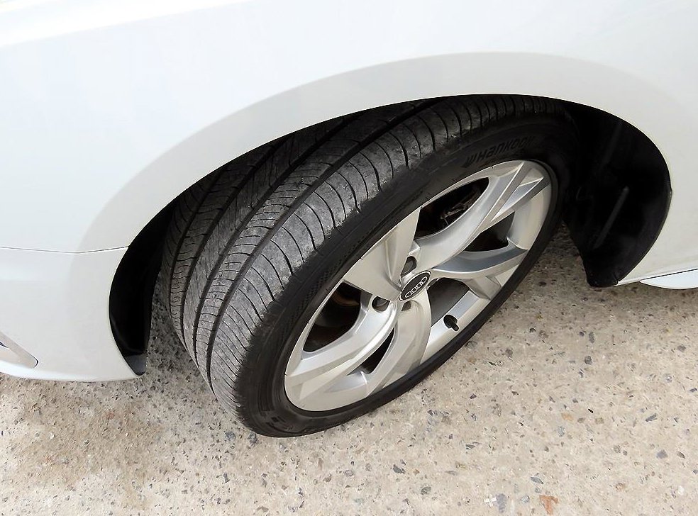 아우디 A4 40 TFSI 프리미엄 사진 20