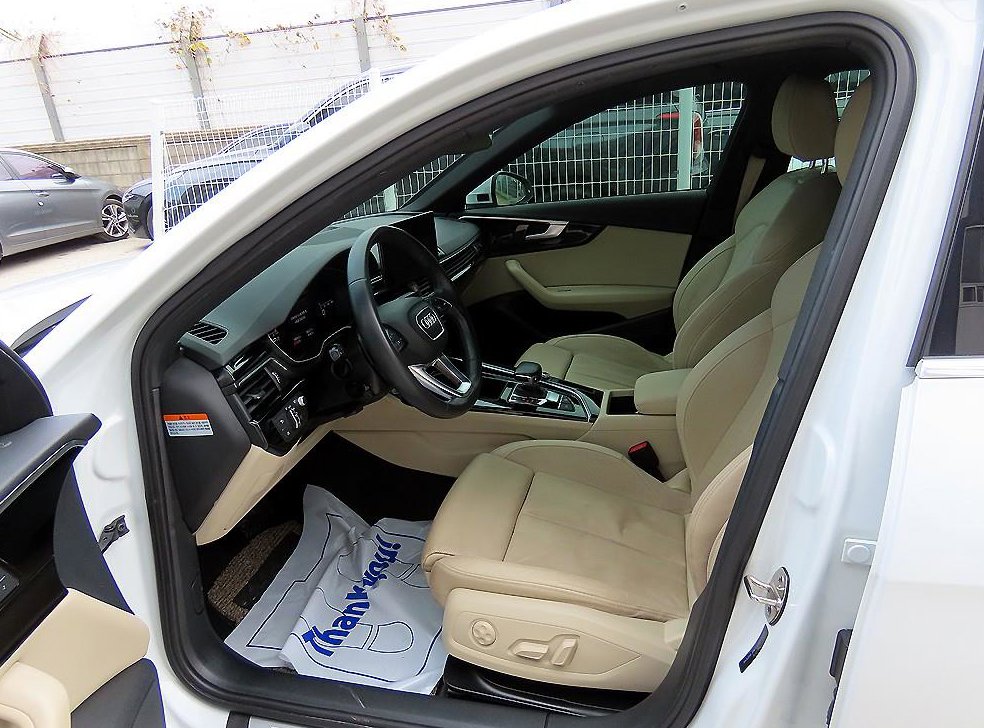 아우디 A4 40 TFSI 프리미엄 사진 5