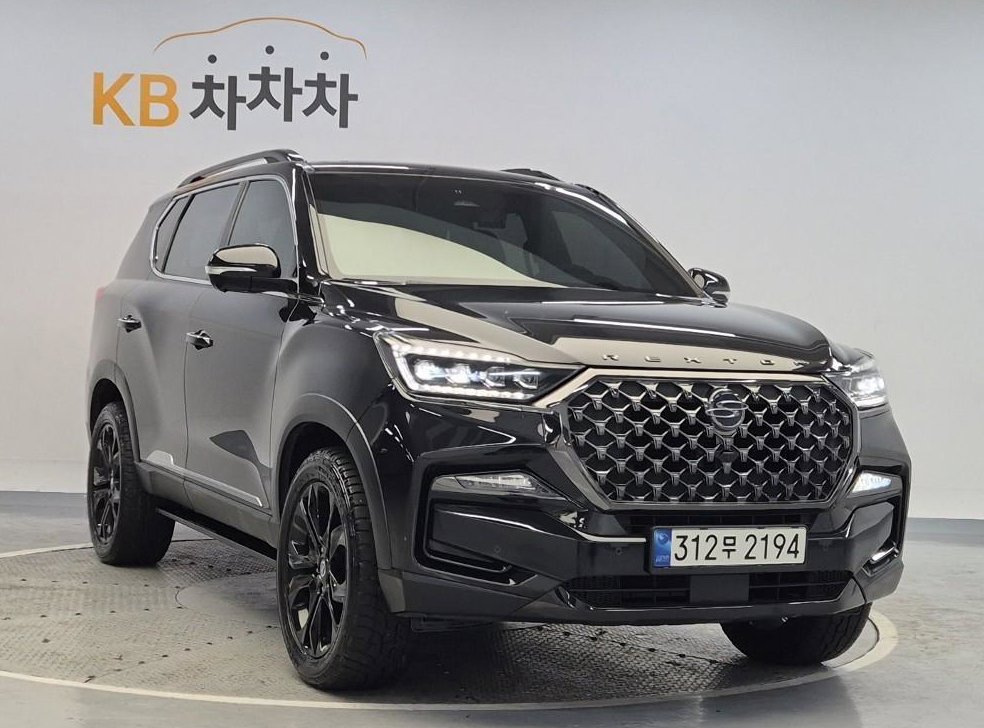 KG모빌리티(쌍용)  렉스턴 디젤 2.2 4WD 더 블랙 사진 4