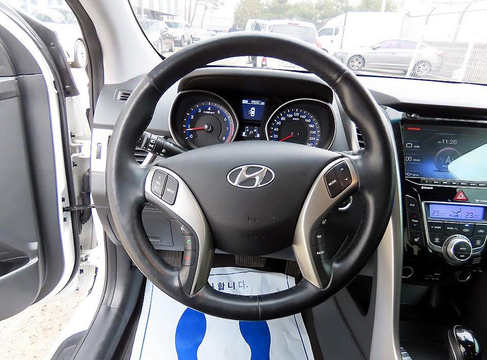 현대 i30 2.0 GDI PYL 사진 8
