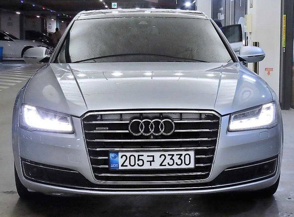 아우디 A8 50 TDI 콰트로 LWB 사진 2