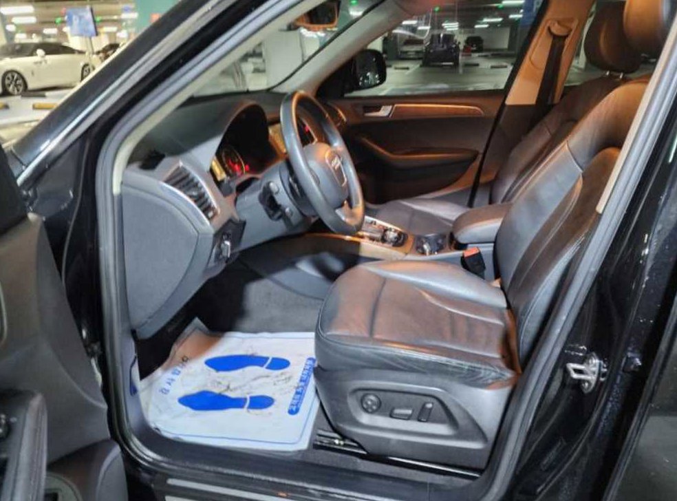 아우디 Q5 2.0 TDI 콰트로 다이나믹 사진 7