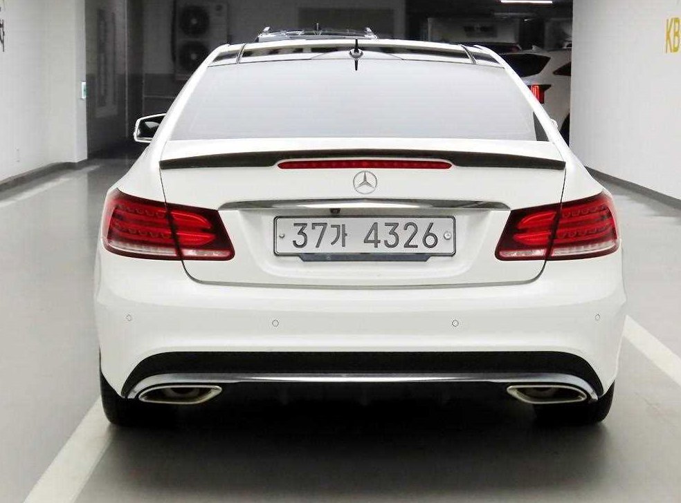 벤츠 E 클래스 E200 쿠페 사진 3