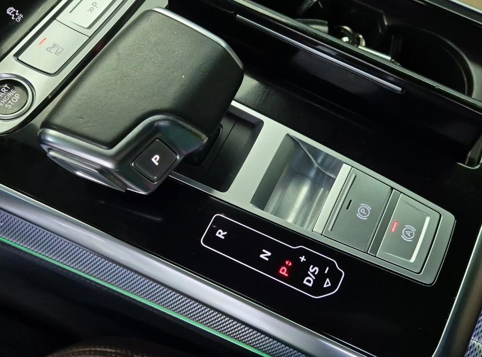 아우디 Q8 45 TDI 콰트로 프리미엄 사진 8