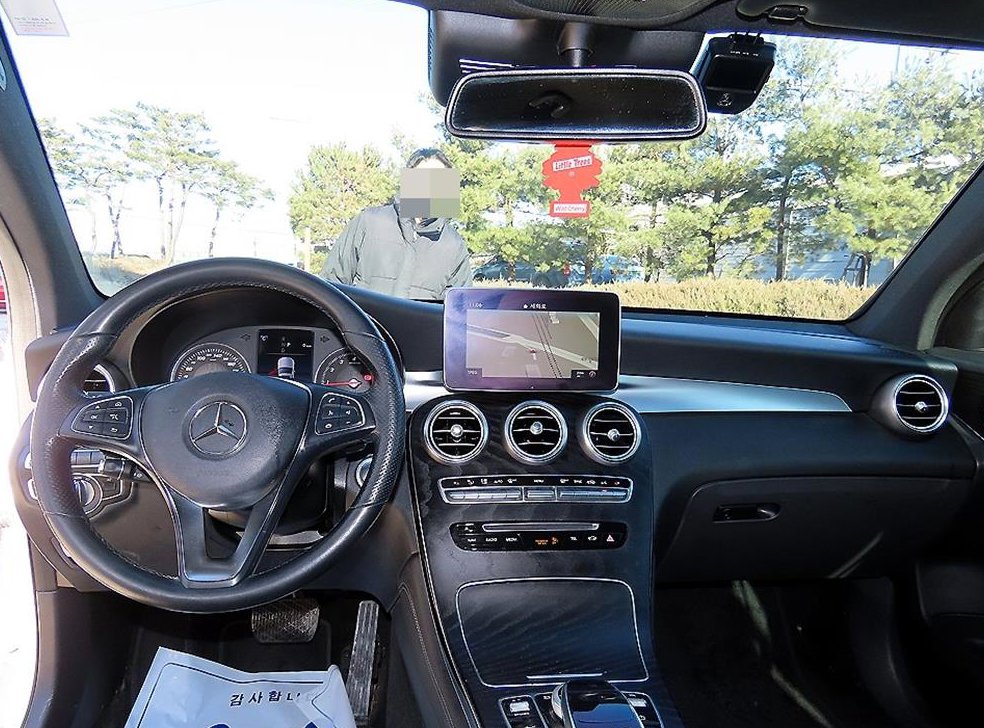 벤츠 GLC 클래스 GLC 300 4MATIC 쿠페 사진 7