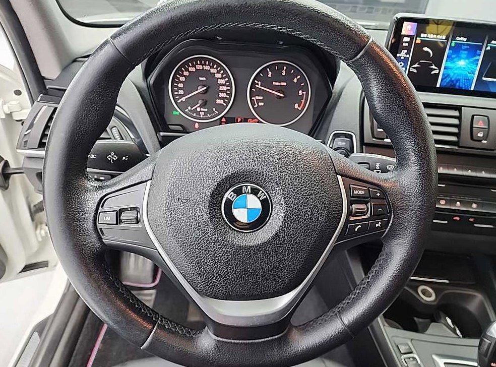 BMW 1시리즈 118d 어반 팩 1 사진 9