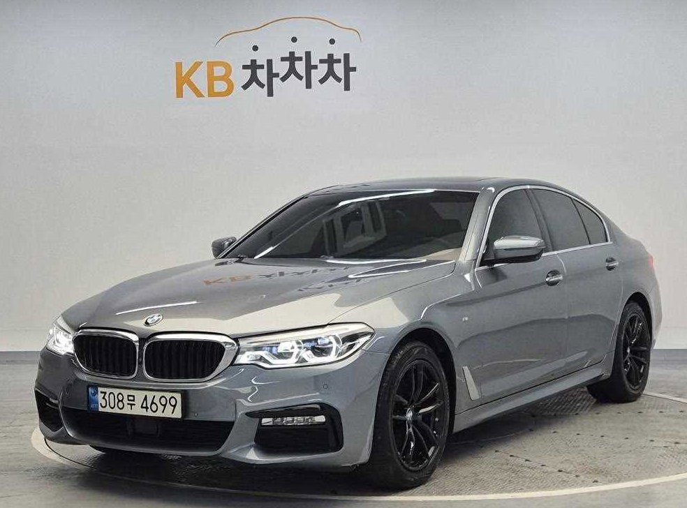 BMW 5시리즈 520d xDrive M 스포츠 플러스