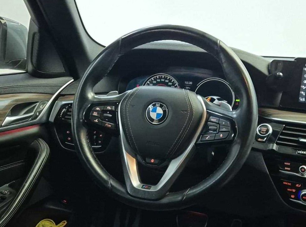 BMW 5시리즈 520d xDrive M 스포츠 플러스 사진 9