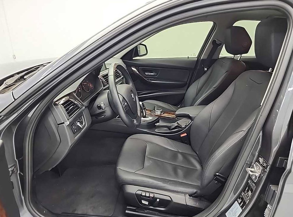 BMW 3시리즈 320d 사진 11