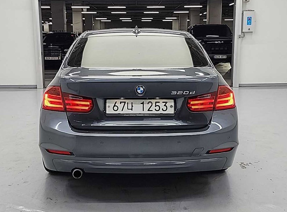 BMW 3시리즈 320d 사진 3