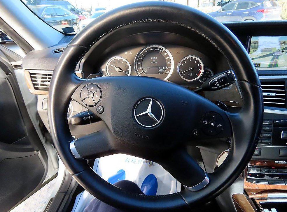 벤츠 E 클래스 E300 엘레강스 사진 8