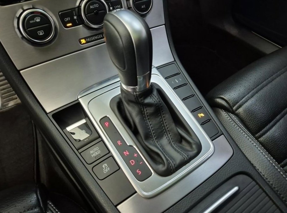 폭스바겐 CC 2.0 TSI 사진 8