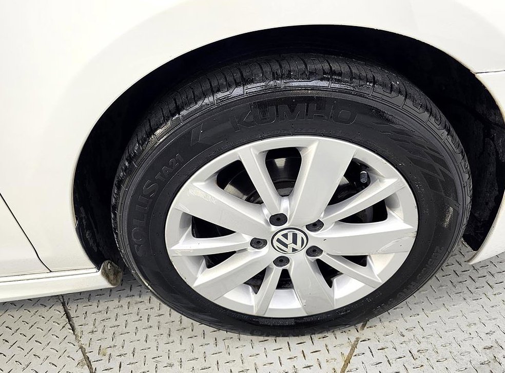 폭스바겐 골프 1.6 TDI 블루모션 스타일에디션 사진 20