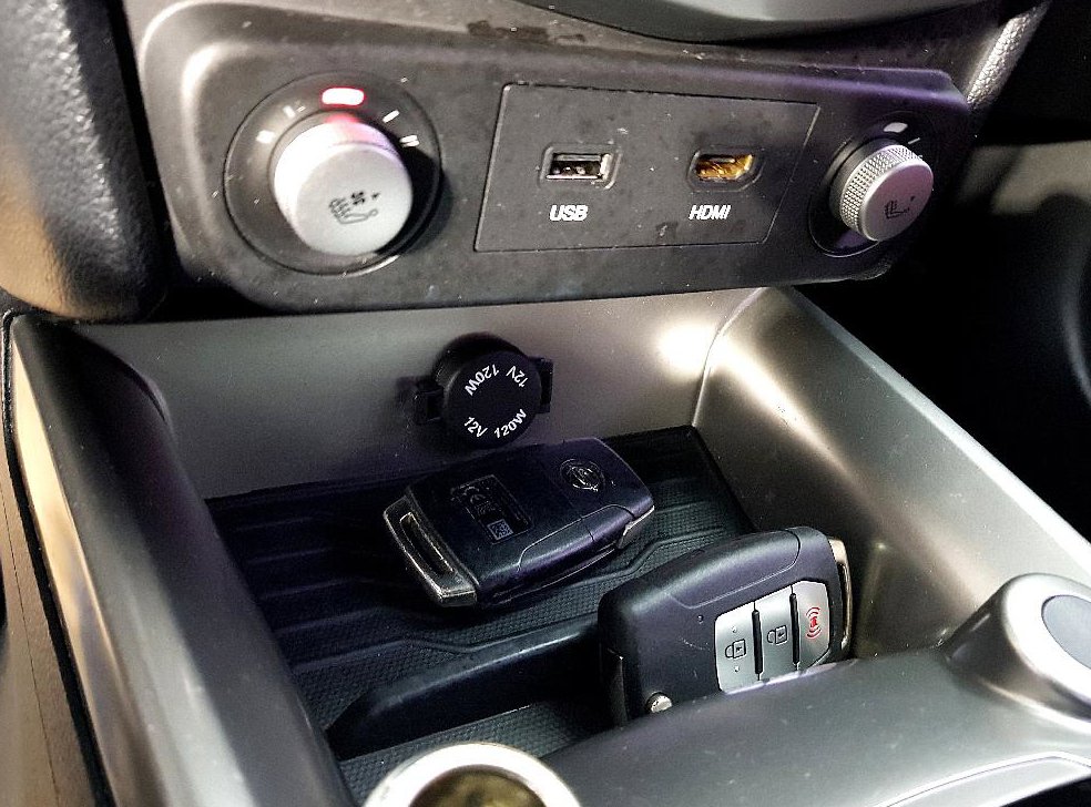 KG모빌리티(쌍용)  티볼리 가솔린 2WD 1.6 LX 사진 14