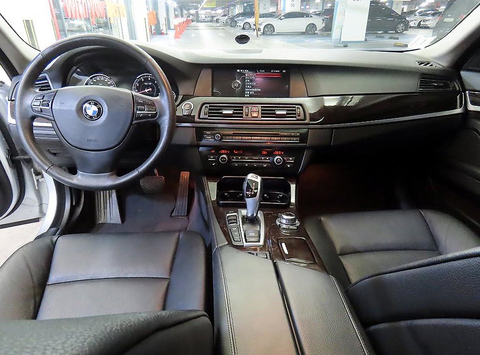 BMW 5시리즈 528i xDrive 사진 10