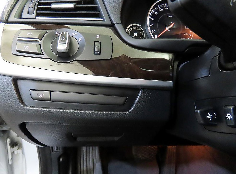 BMW 5시리즈 528i xDrive 사진 14