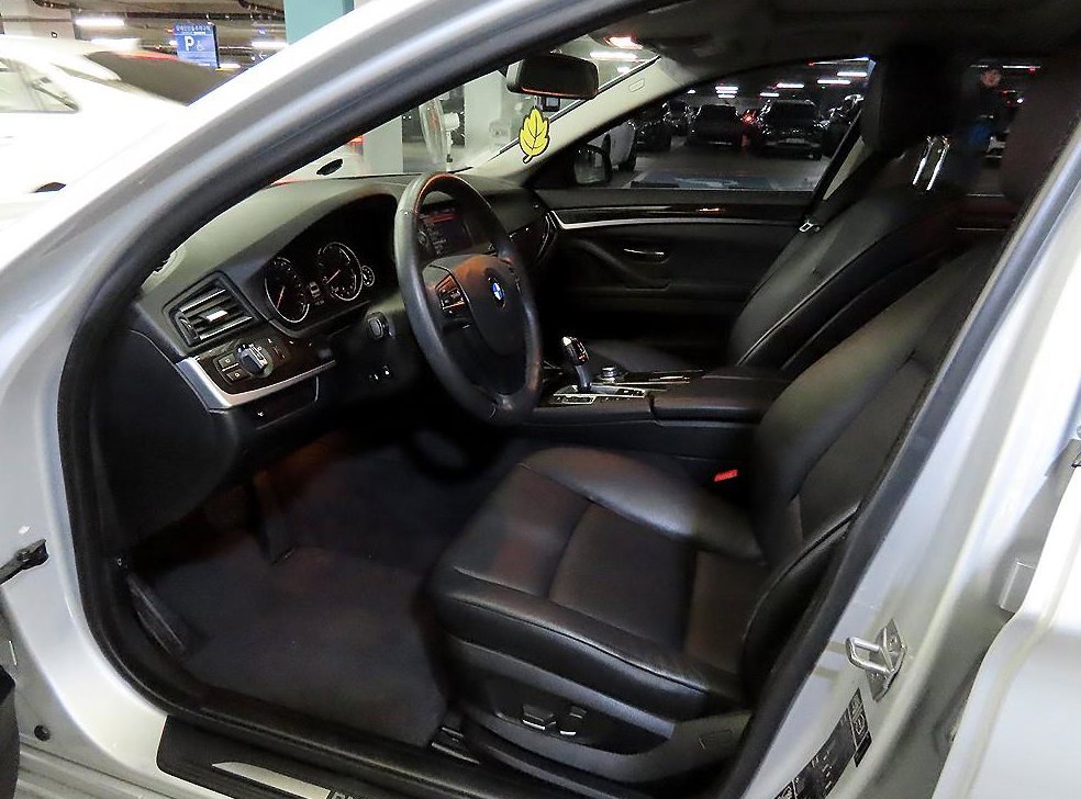BMW 5시리즈 528i xDrive 사진 6