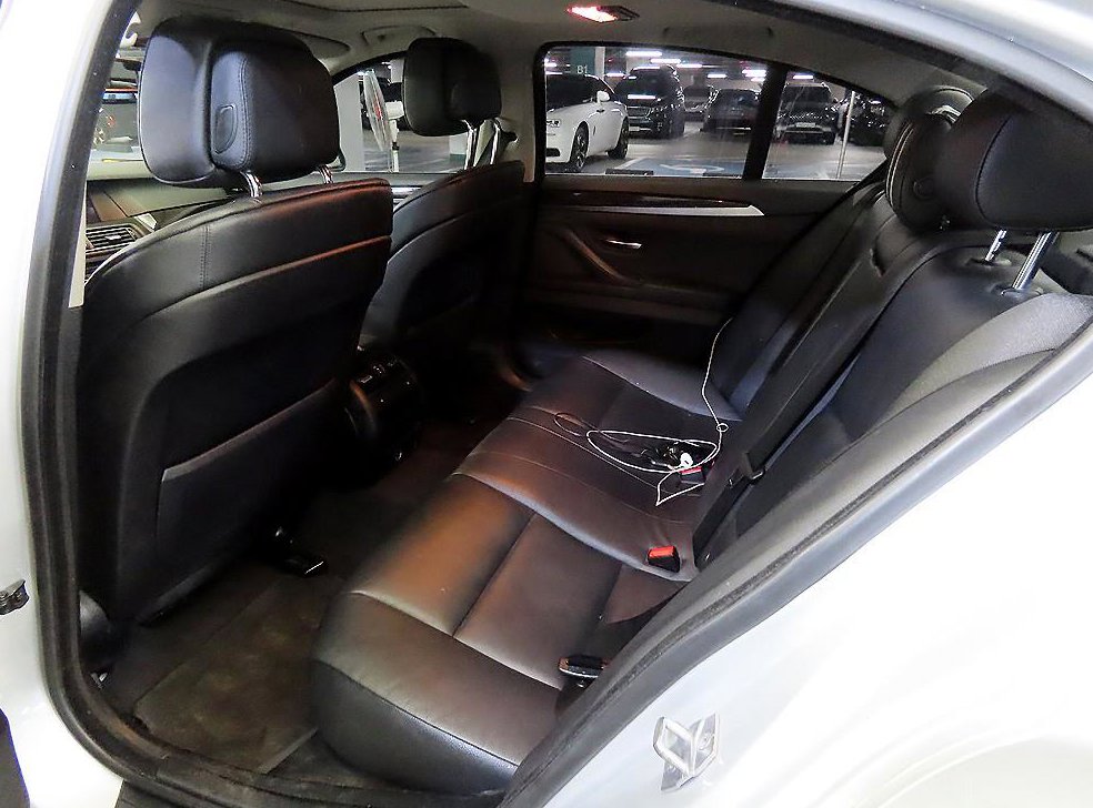 BMW 5시리즈 528i xDrive 사진 7