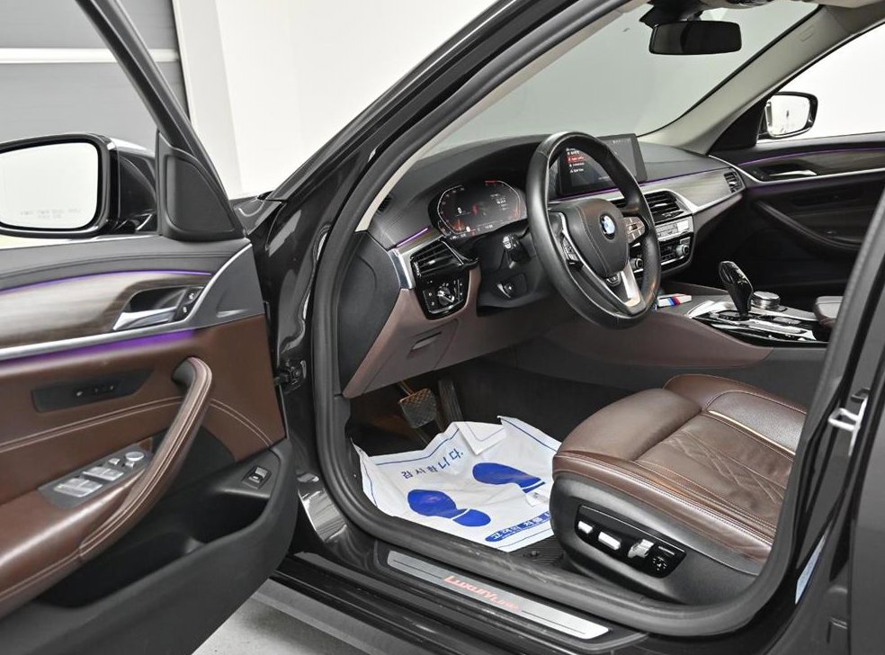BMW 5시리즈 520d 럭셔리 플러스 사진 11