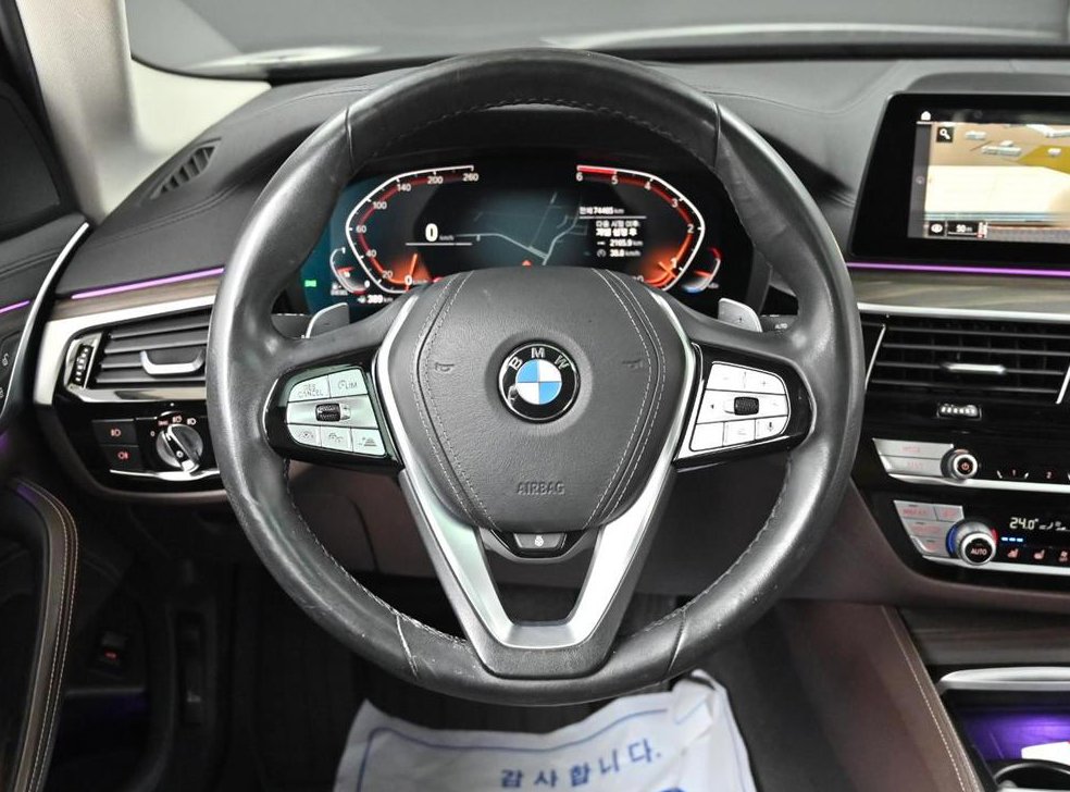 BMW 5시리즈 520d 럭셔리 플러스 사진 13
