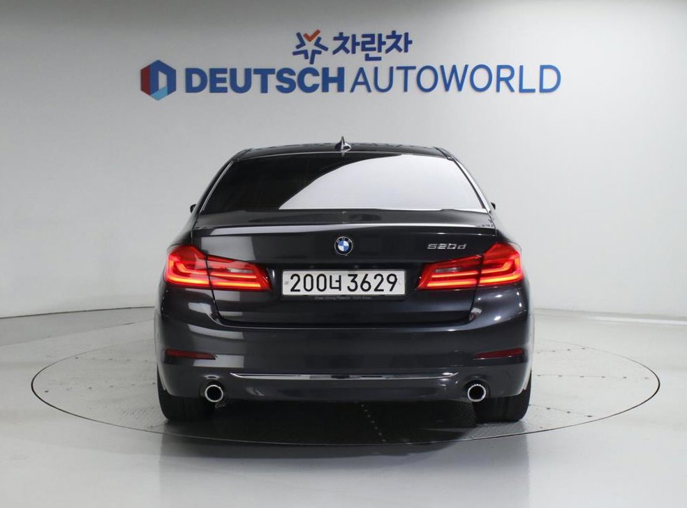 BMW 5시리즈 520d 럭셔리 플러스 사진 4