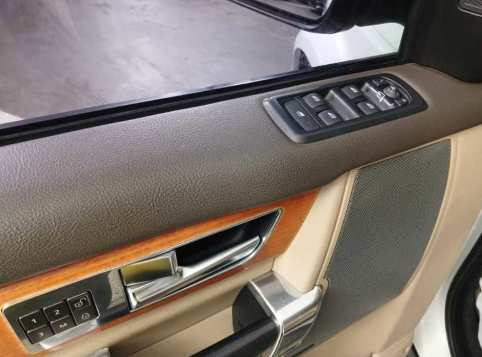 랜드로버 디스커버리 3.0 SDV6 SE 사진 9