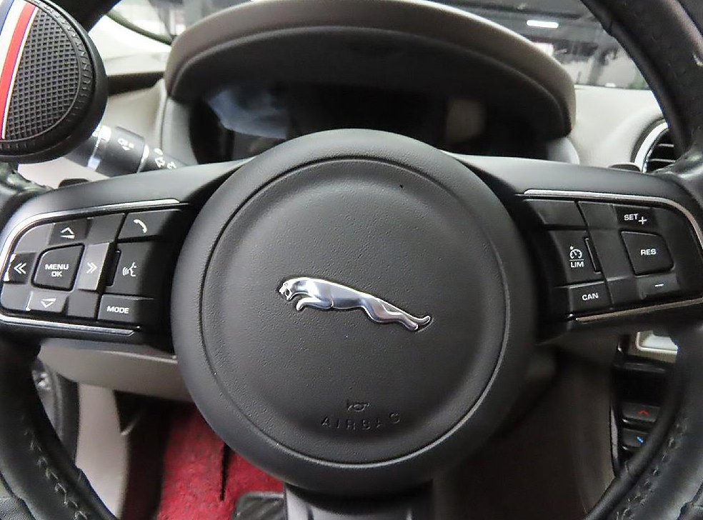 재규어 F-PACE 20d 프레스티지 사진 14