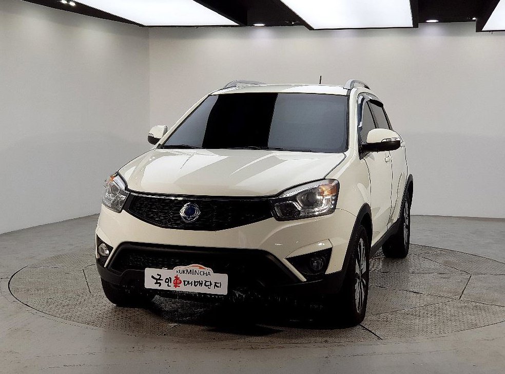 KG모빌리티(쌍용)  코란도 2WD 2.0 어드벤처 사진 2