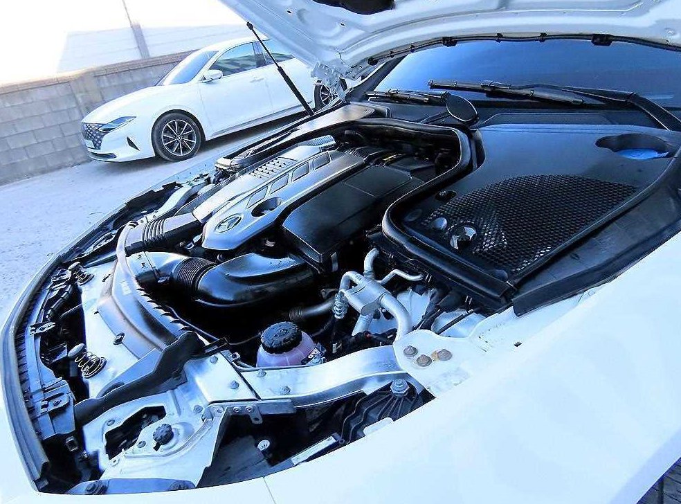 벤츠 CLS 클래스 CLS 300d 4MATIC 사진 19