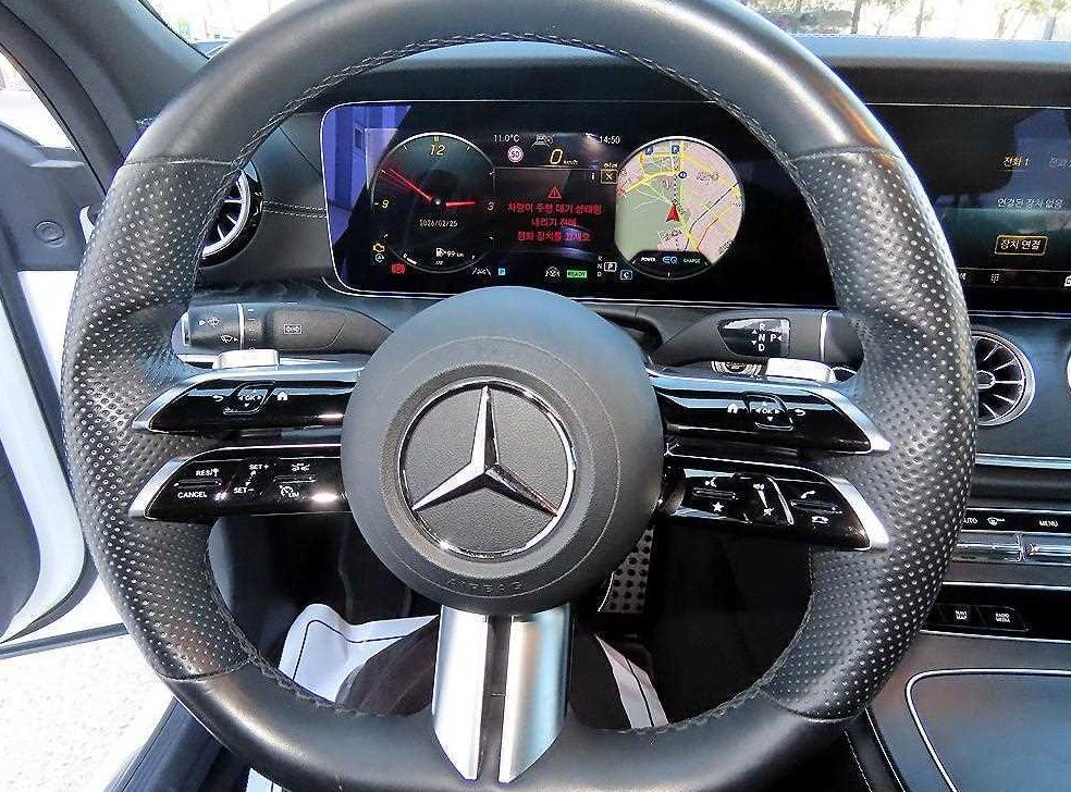 벤츠 CLS 클래스 CLS 300d 4MATIC 사진 8