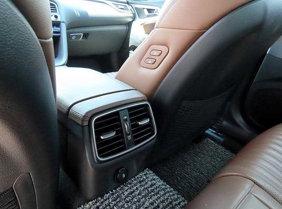 제네시스 G70 2.2D AWD 사진 17