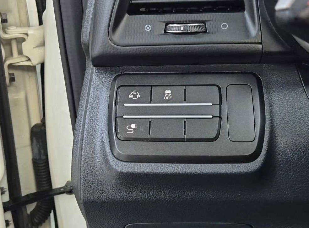KG모빌리티(쌍용)  티볼리 2WD 가솔린 1.6 RX 사진 17