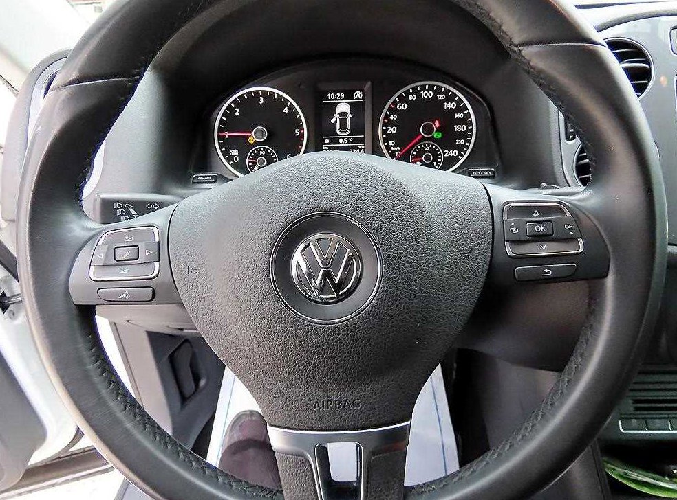 폭스바겐 티구안 2.0 TDI 컴포트 사진 8