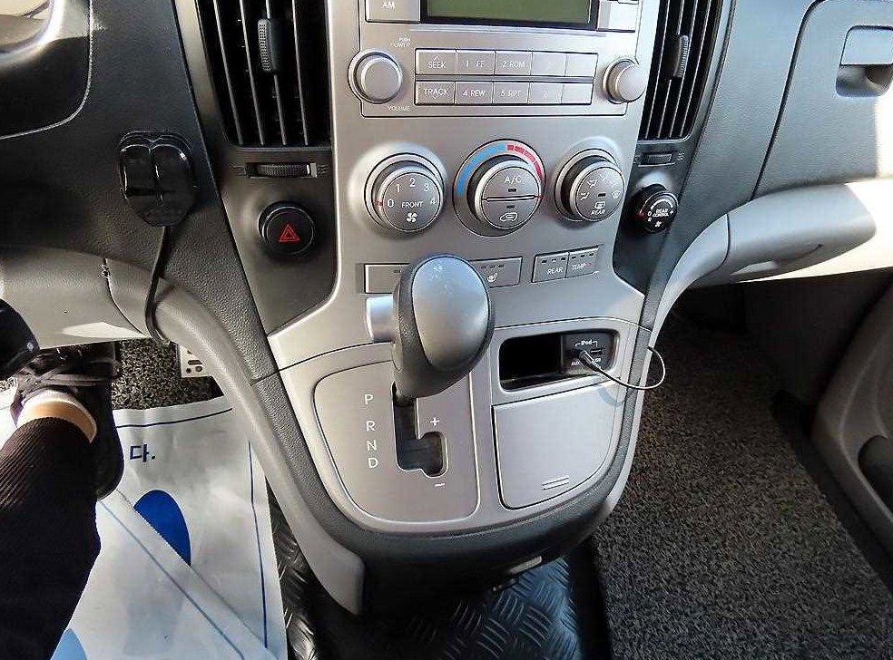 현대 스타렉스 12인승 왜건 사진 11