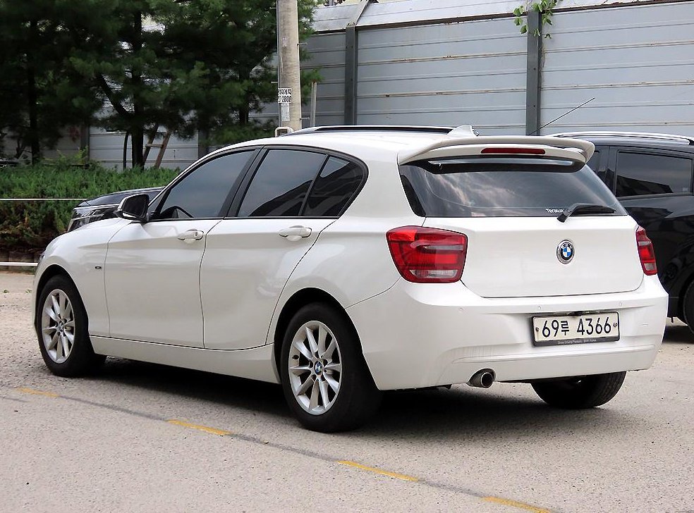 BMW 1시리즈 118d 어반 사진 3