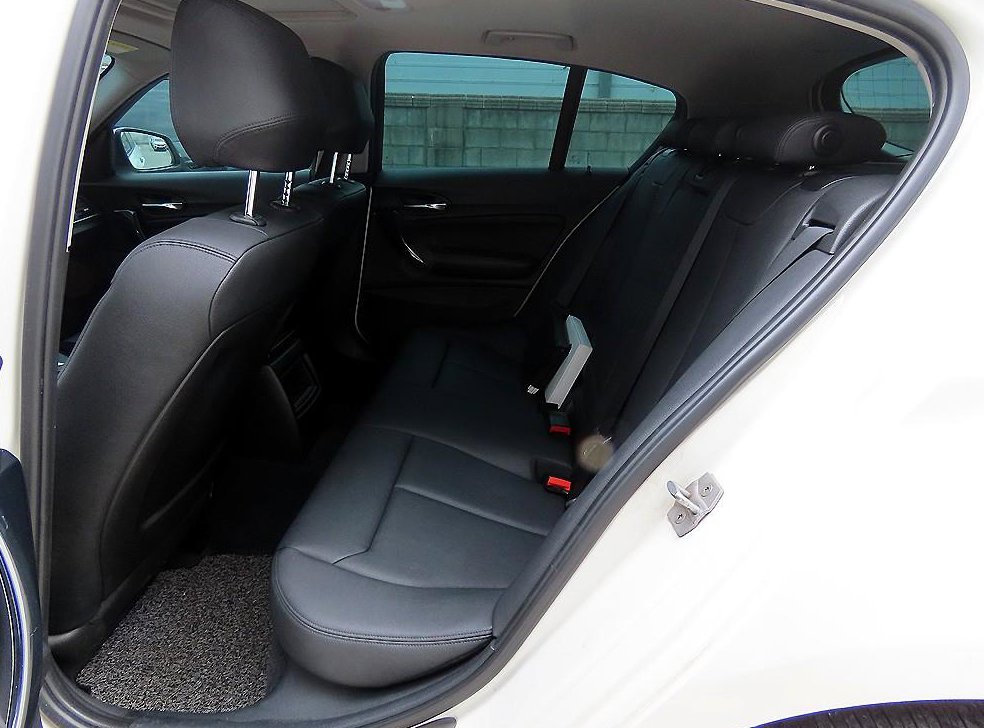 BMW 1시리즈 118d 어반 사진 6