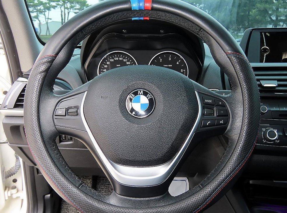 BMW 1시리즈 118d 어반 사진 8