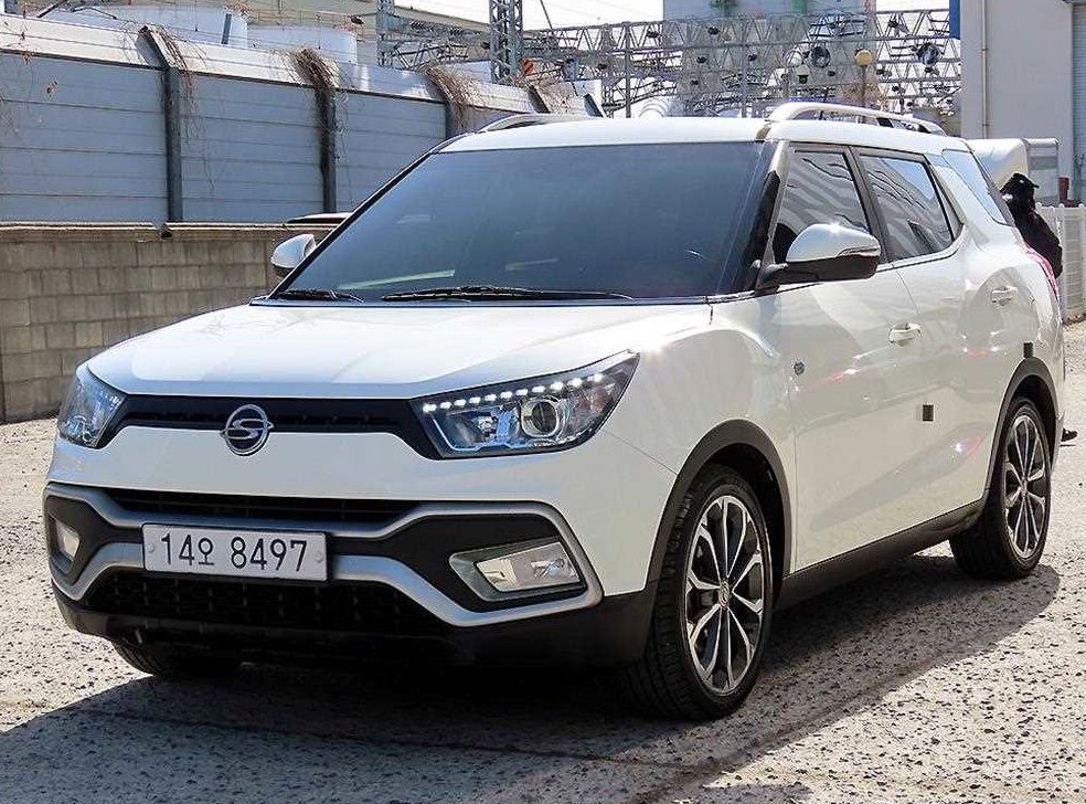 KG모빌리티(쌍용)  티볼리 2WD 디젤 1.6 RX 사진 2