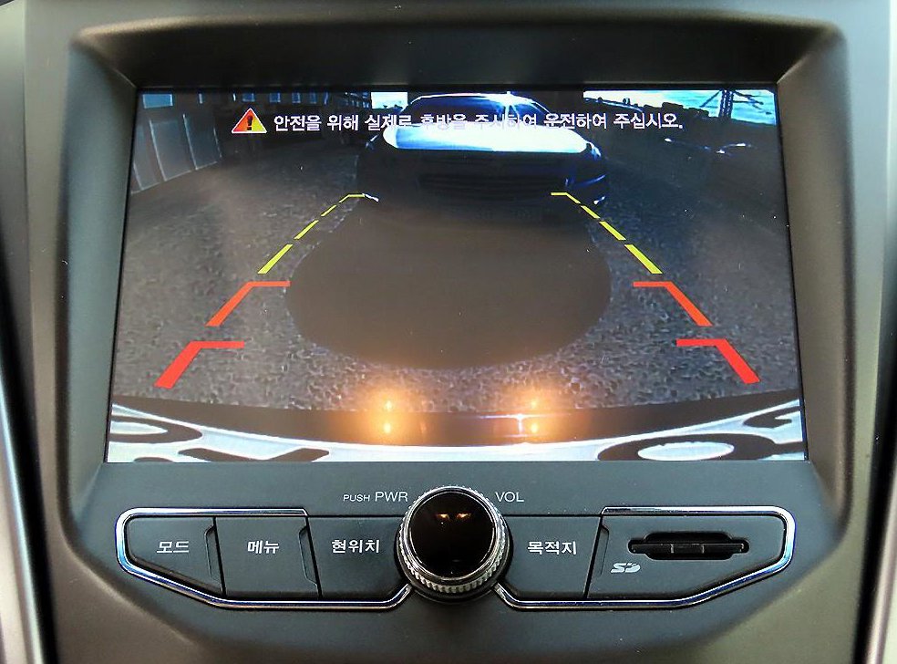 KG모빌리티(쌍용)  코란도 2WD 2.0 CVT 사진 15