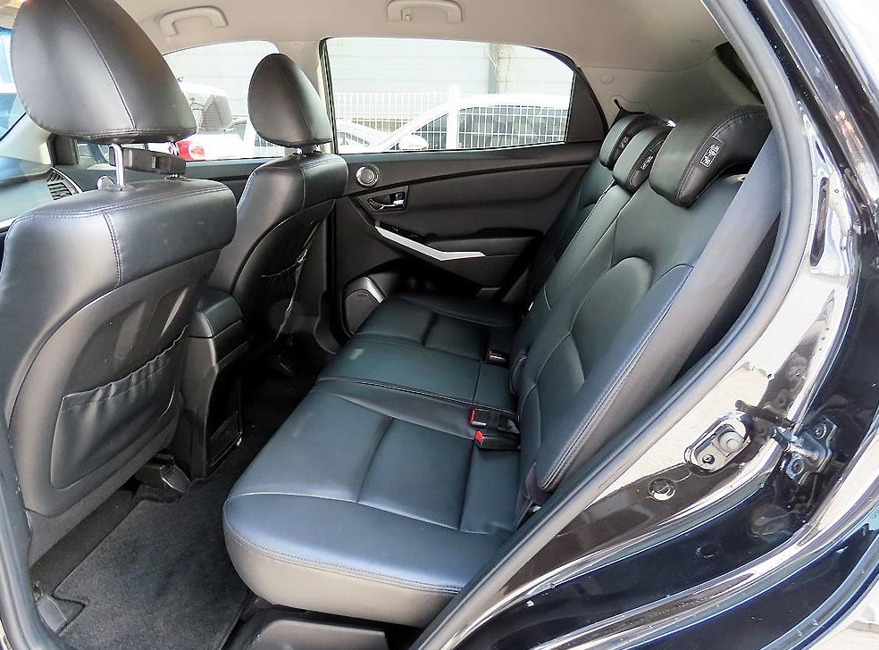 KG모빌리티(쌍용)  코란도 2WD 2.0 CVT 사진 6