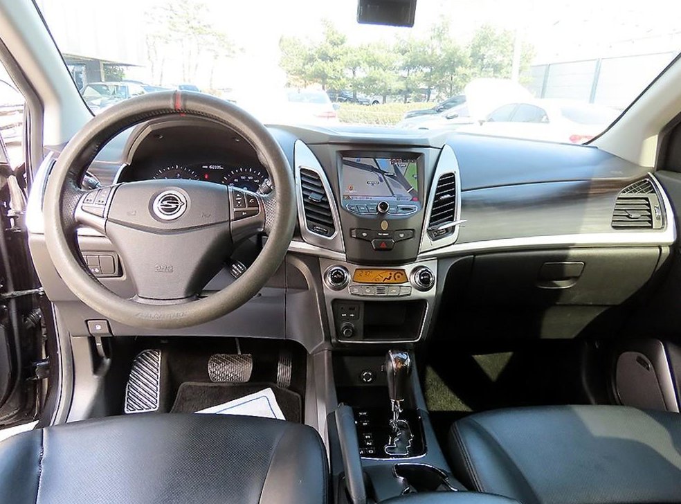KG모빌리티(쌍용)  코란도 2WD 2.0 CVT 사진 7