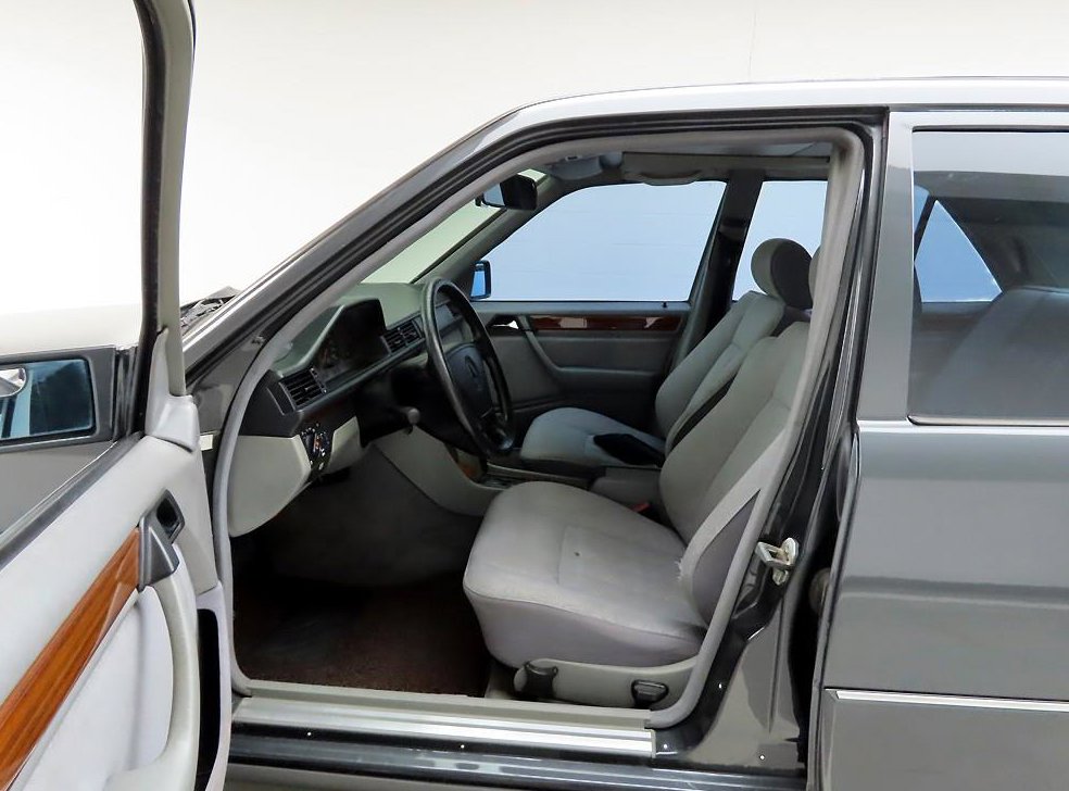 벤츠 E 클래스 E220 사진 10