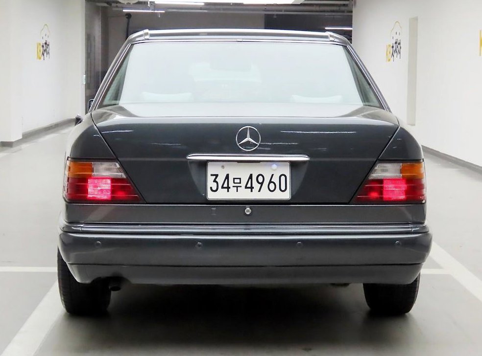 벤츠 E 클래스 E220 사진 3