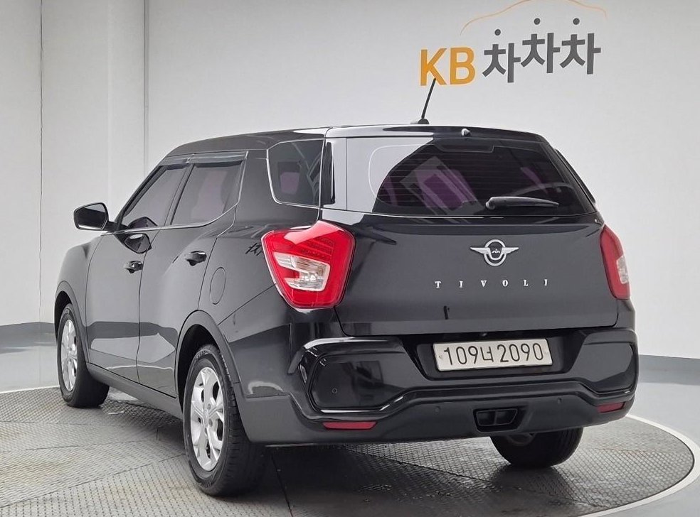 KG모빌리티(쌍용)  티볼리 2WD 가솔린 1.5 A1 사진 2