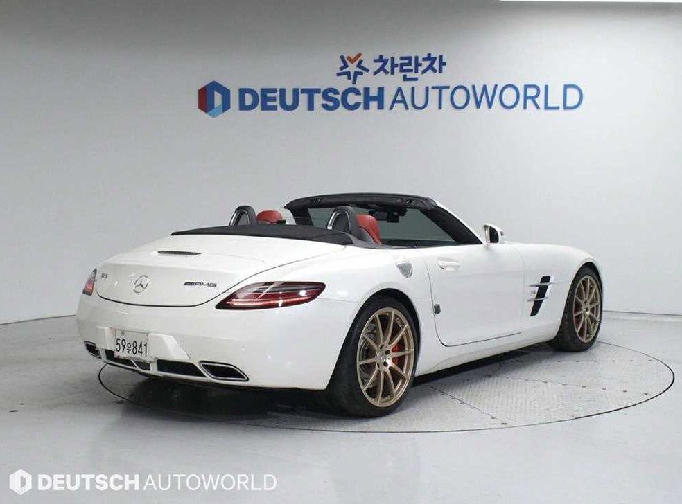 벤츠 SLS AMG 로드스터 사진 3